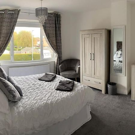 Modern 4 Bedroom House In Weymouth Sunny Corner Exterior foto